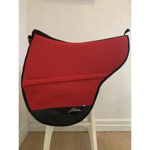 fre09002-red-saddle-pad-for-horses-freeform-enduro-airnet-red-one-size