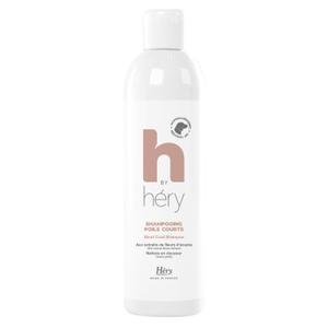3000953-short-haired-dog-shampoo-hery-white